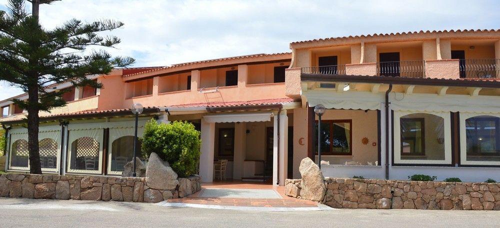 Hotel La Palma San Teodoro  Esterno foto