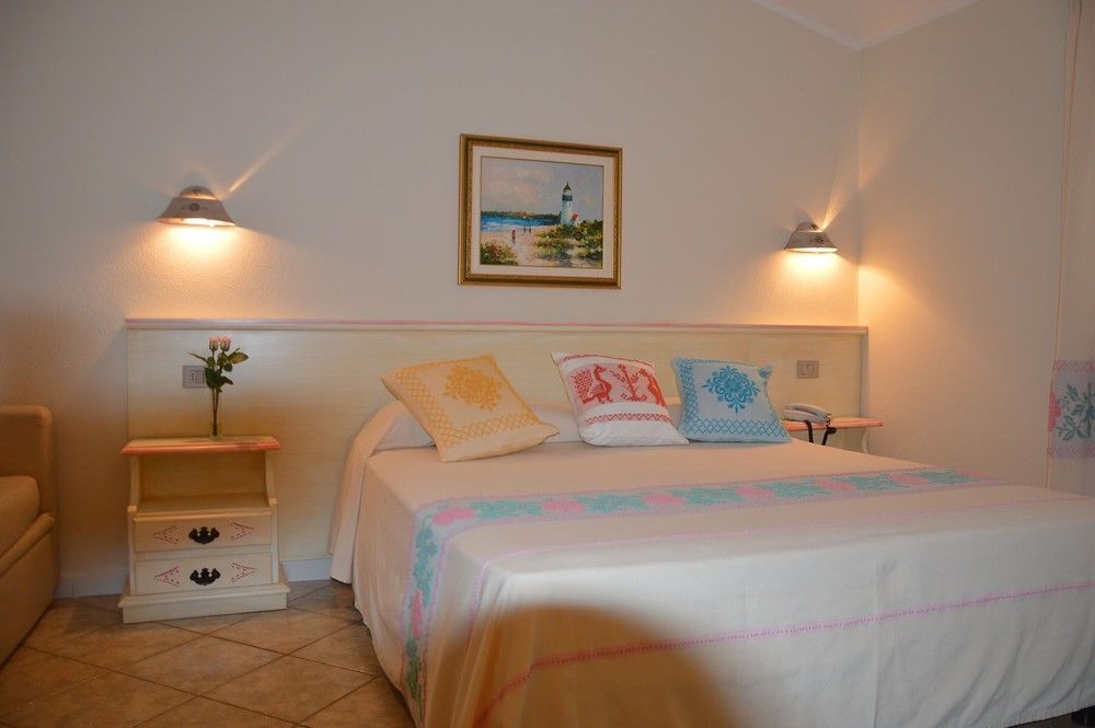 Hotel La Palma San Teodoro  Esterno foto