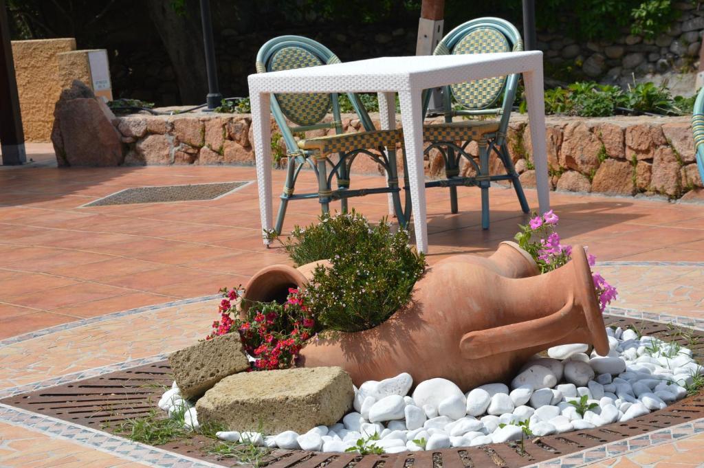 Hotel La Palma San Teodoro  Esterno foto