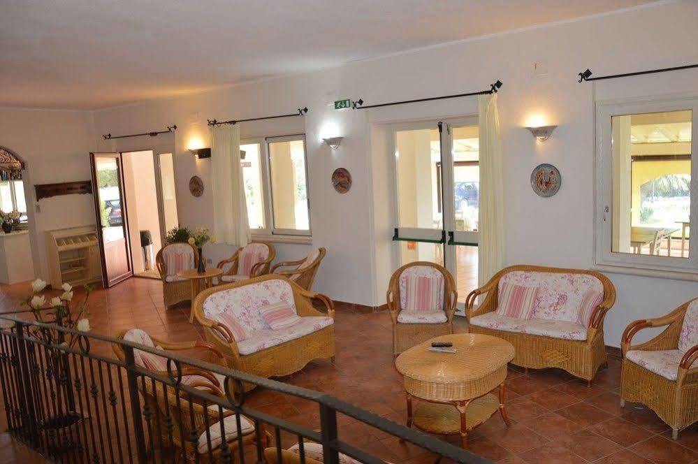 Hotel La Palma San Teodoro  Esterno foto